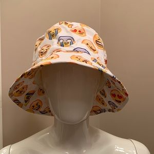 Bucket Hat • Emoji Print